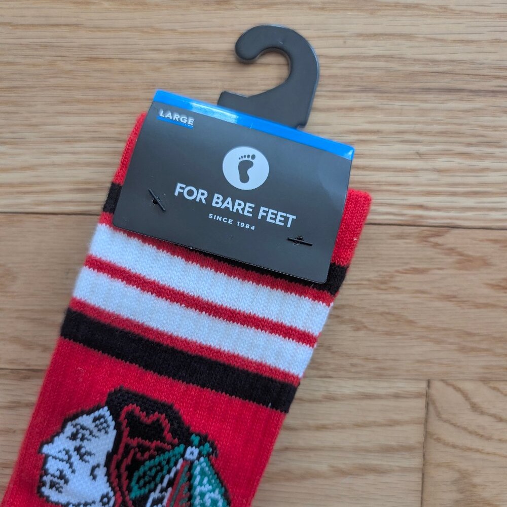 NEW Chicago Blackhawks 4 Stripe Deuce Socks Adult Large For Bare Feet Red Warm - Picture 2 of 7